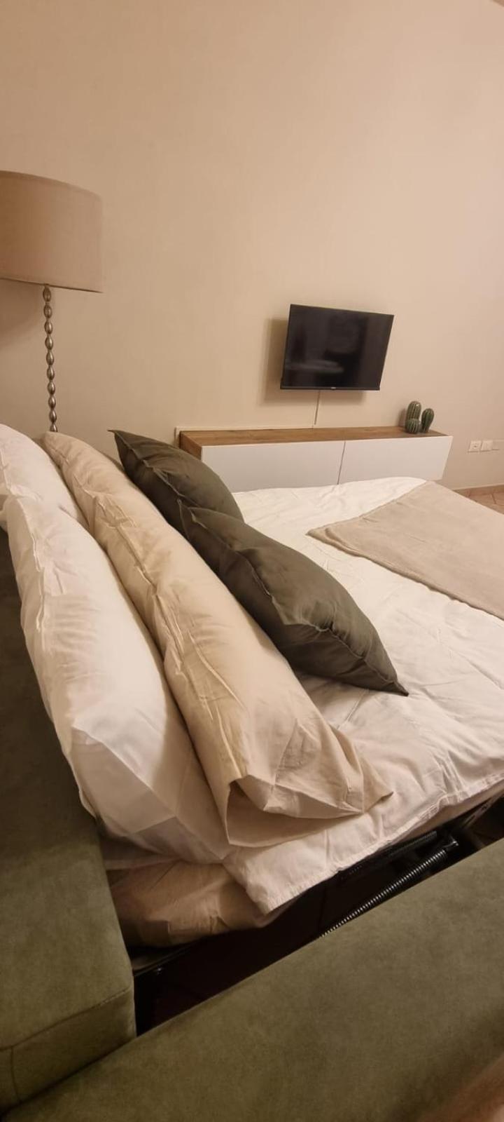 Hoya Apartment Сирмионе Экстерьер фото