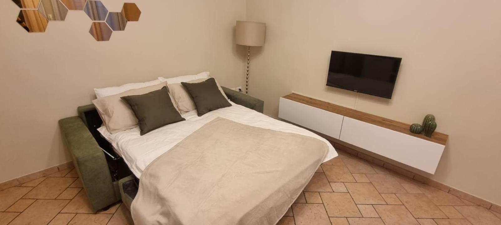 Hoya Apartment Сирмионе Экстерьер фото
