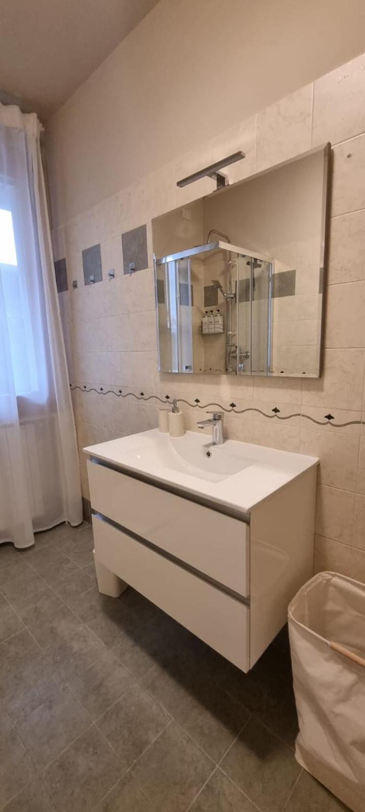 Hoya Apartment Сирмионе Экстерьер фото