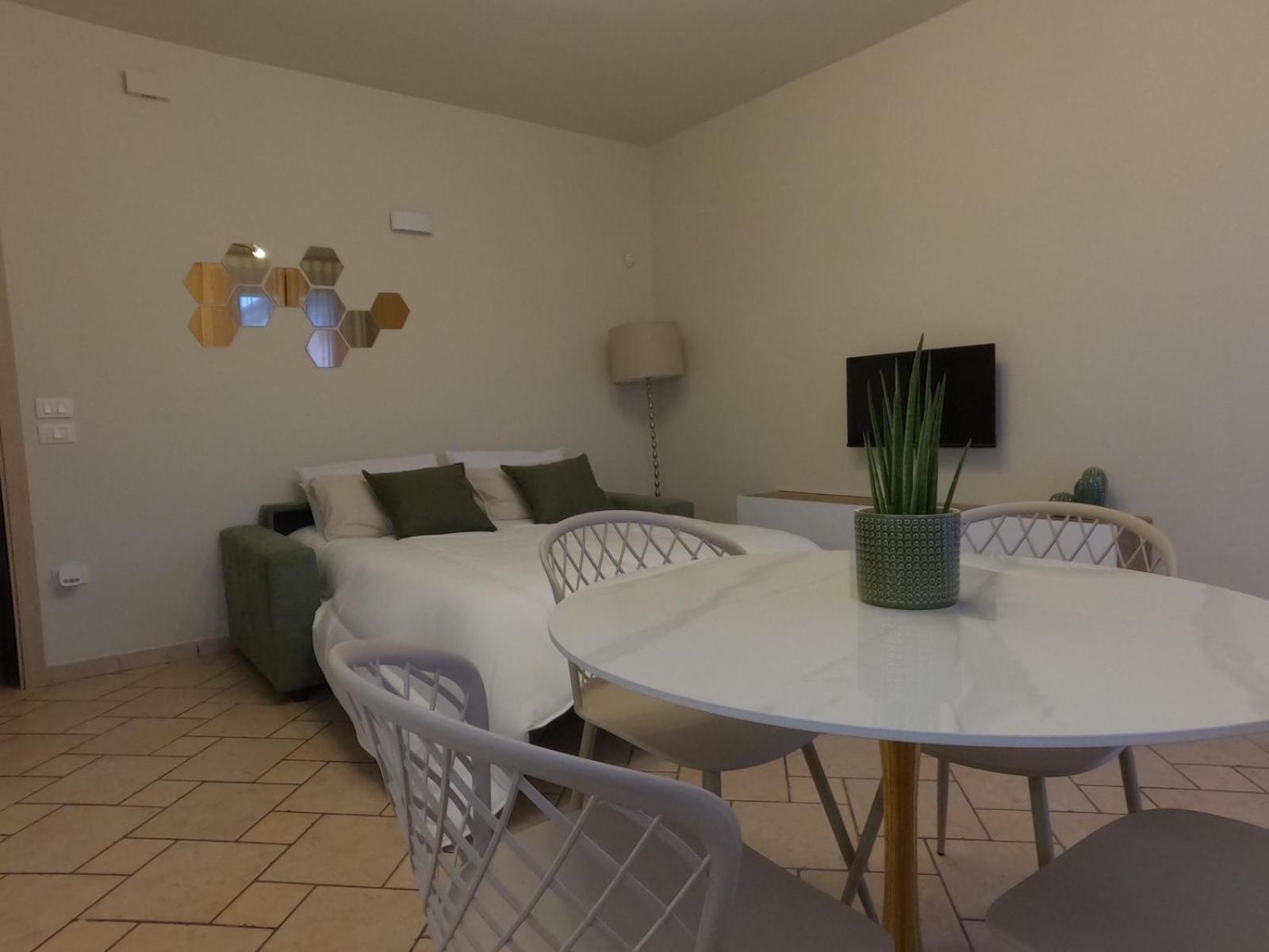 Hoya Apartment Сирмионе Экстерьер фото