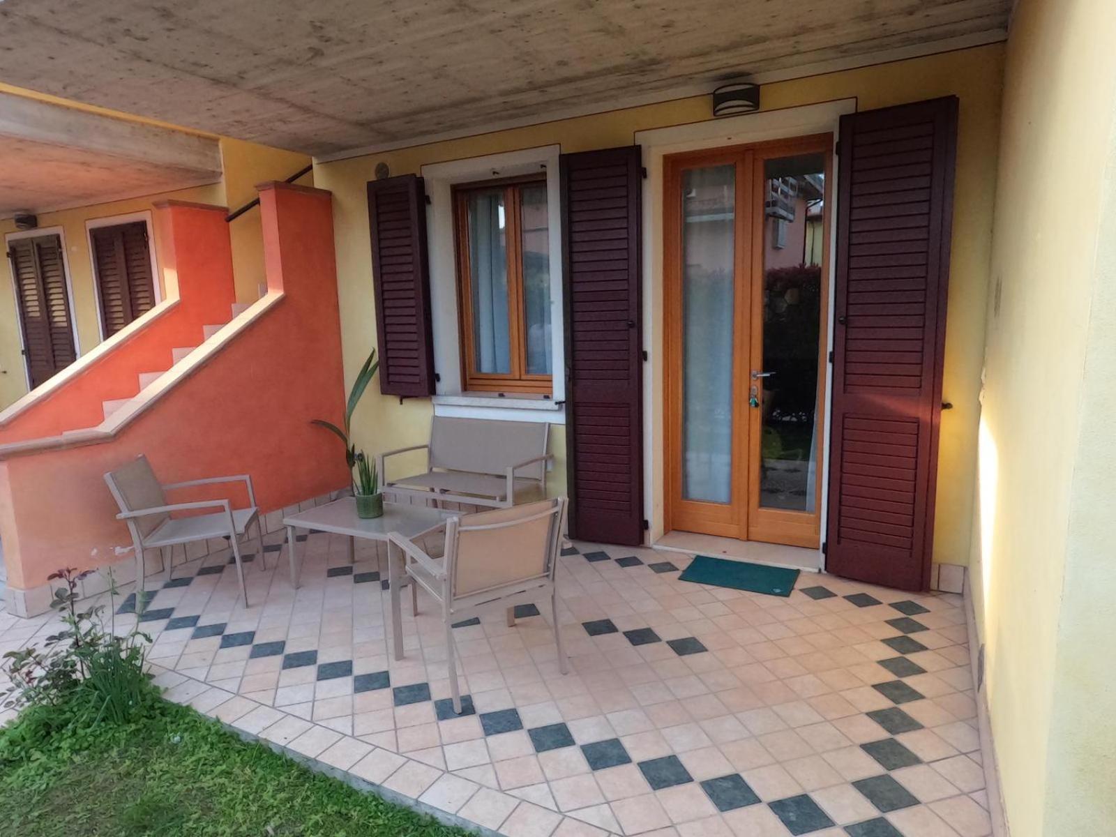 Hoya Apartment Сирмионе Экстерьер фото