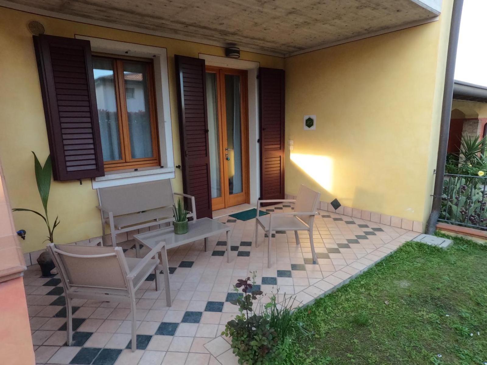 Hoya Apartment Сирмионе Экстерьер фото